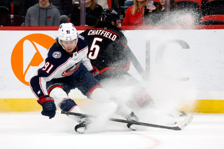 Blue Jackets' comeback falls short vs. Hurricanes